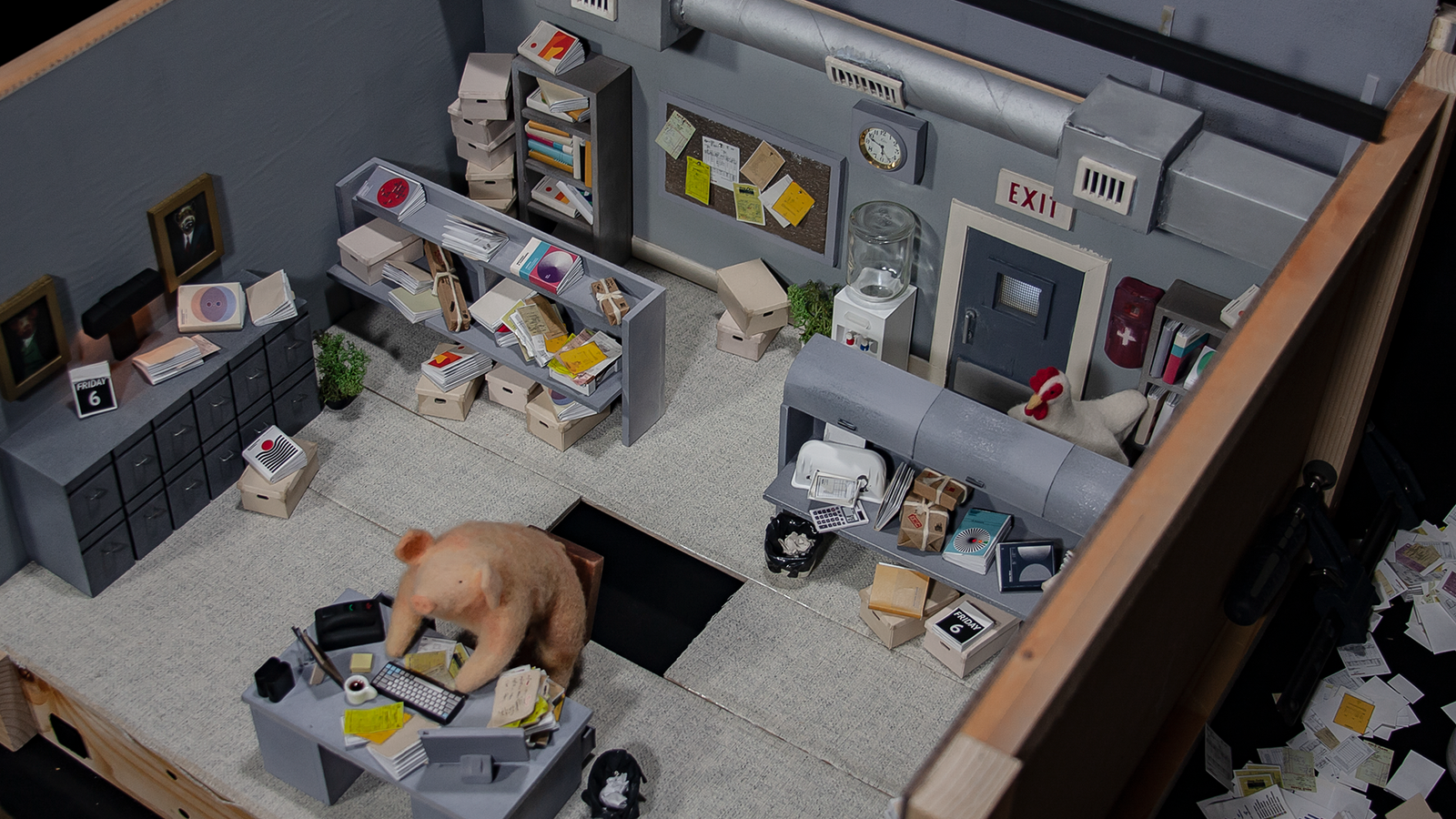 Pig-Office_0002_Layer-3