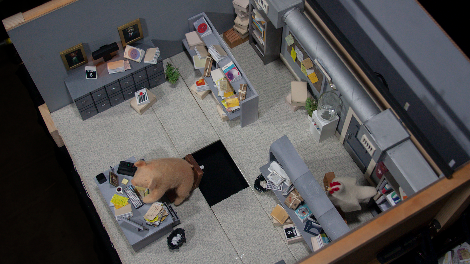 Pig-Office_0005_Layer-1